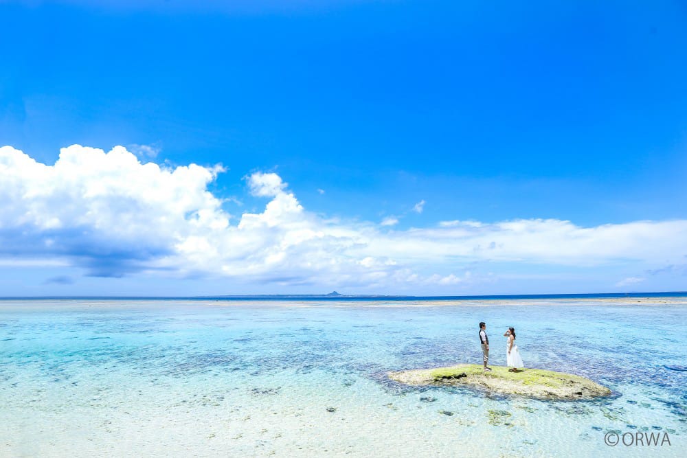 沖縄ならではの「青い海と青い空」を体験できる