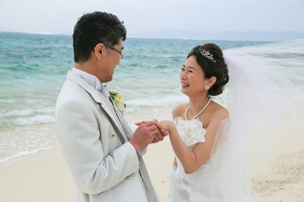 【40代・50代・60代だからこそ、石垣島フォトウェディング／ご希望の方へ到着日（空港）撮影当日（ご宿泊先）送迎無料】