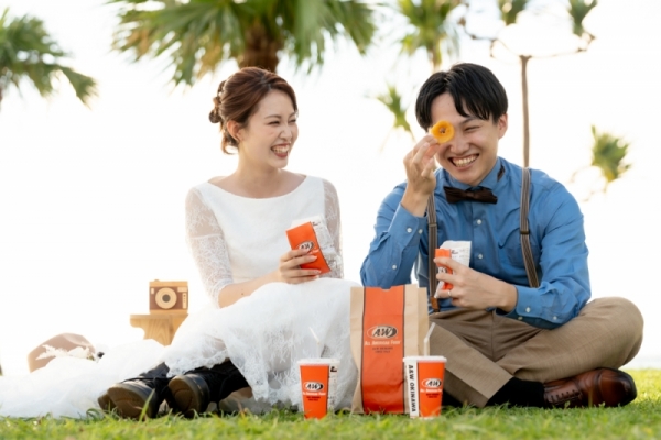 【北谷アラハビーチ＋安良波公園】ビーチ&グリーン&サンセットフォト200カット(衣装+新婦ヘアメイク付き)