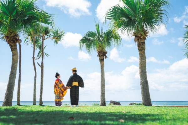 【沖縄らしさNo.1】 琉装&times;ビーチ フォトウエディング